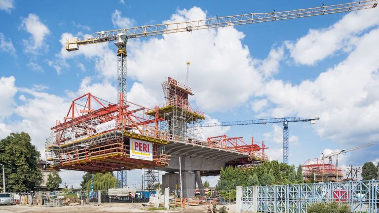 ESTAKADA NAD STACJĄ KOLEJOWĄ KRAKÓW PŁASZÓW